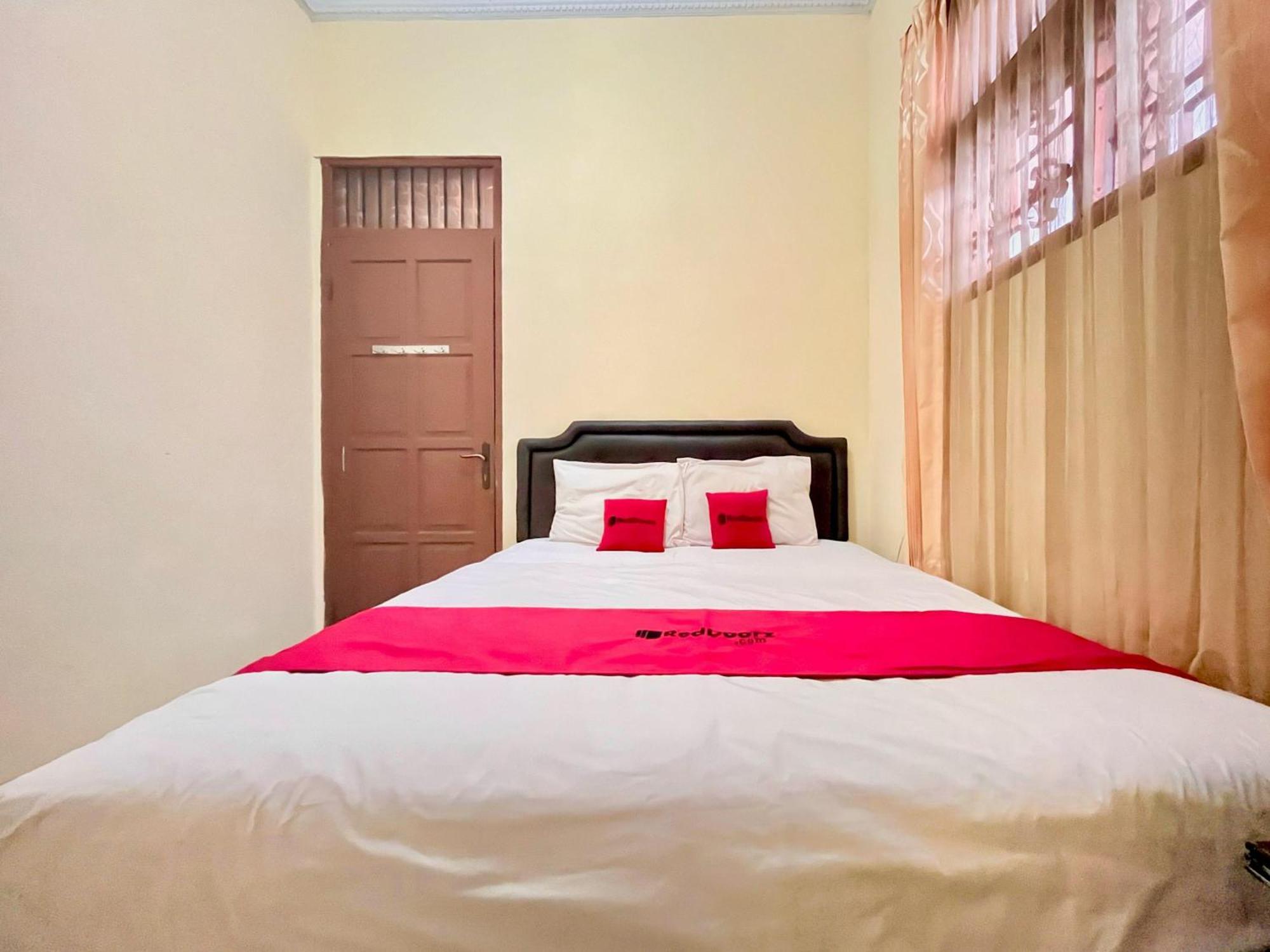 Reddoorz At Hotel Madani Syariah Lempuyangan Yogyakarta Eksteriør billede