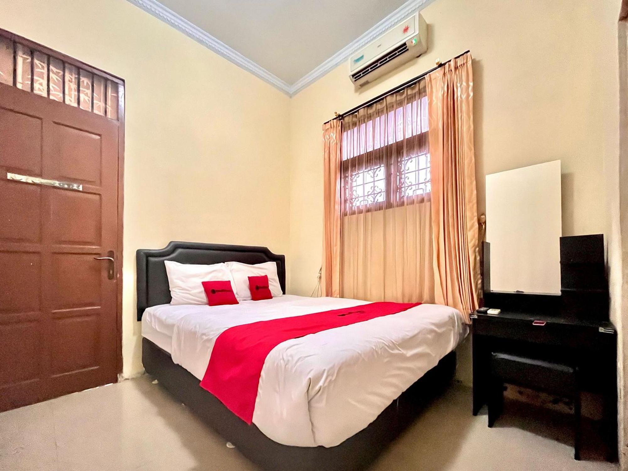 Reddoorz At Hotel Madani Syariah Lempuyangan Yogyakarta Eksteriør billede