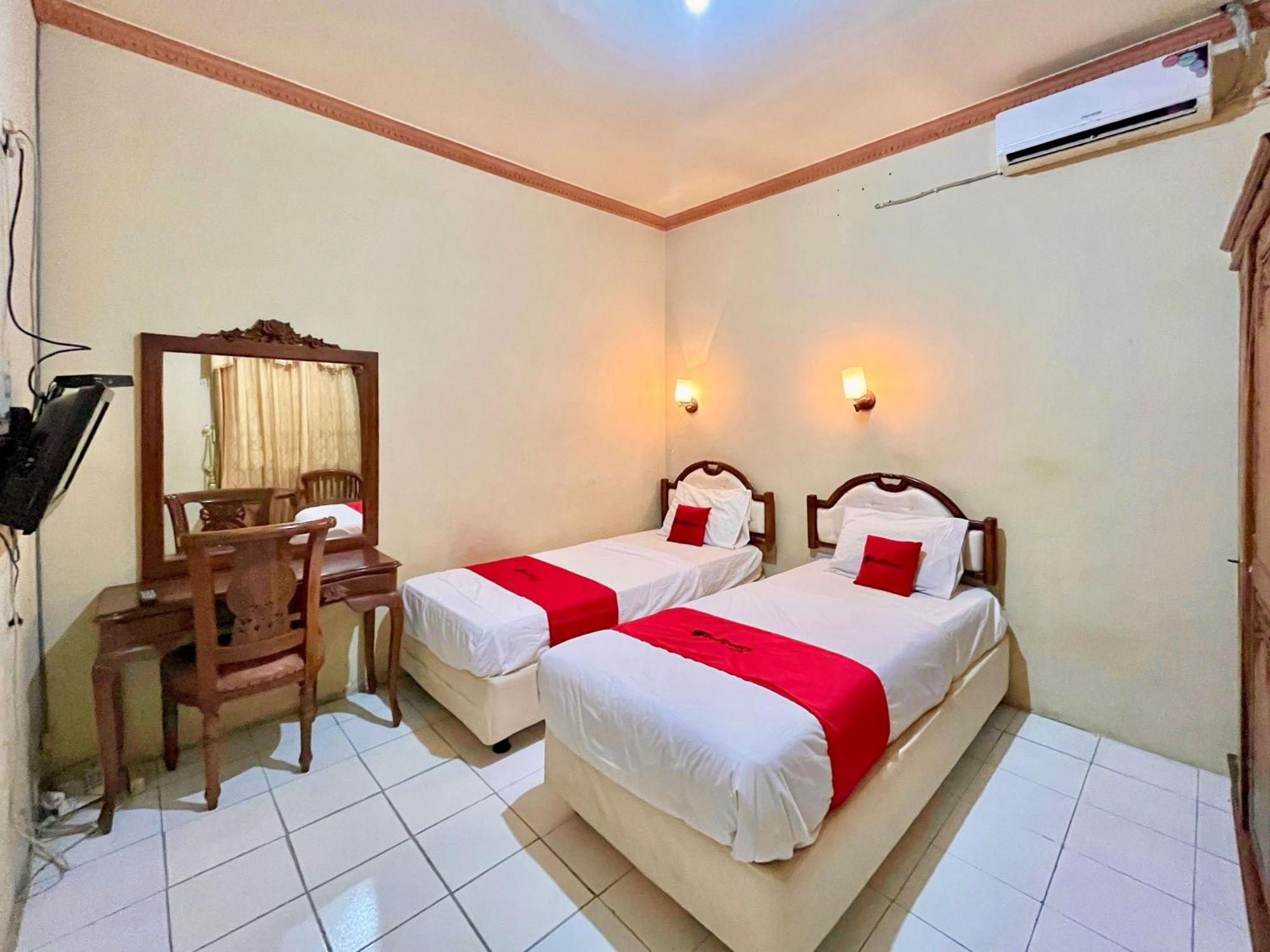 Reddoorz At Hotel Madani Syariah Lempuyangan Yogyakarta Eksteriør billede