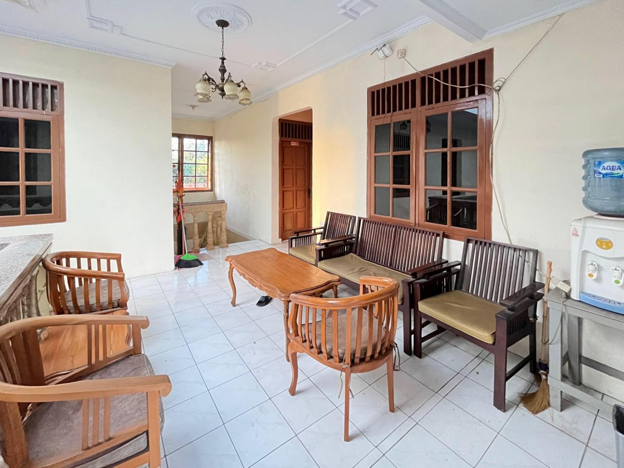 Reddoorz At Hotel Madani Syariah Lempuyangan Yogyakarta Eksteriør billede